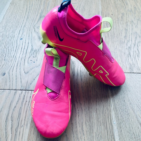 Nike Pink and Neon Green Soccer Cleats - Picture 1 of 7